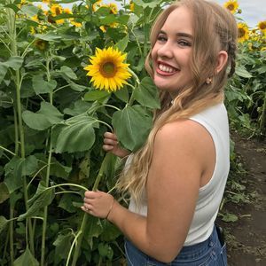 Meet your Posher, Mikaela